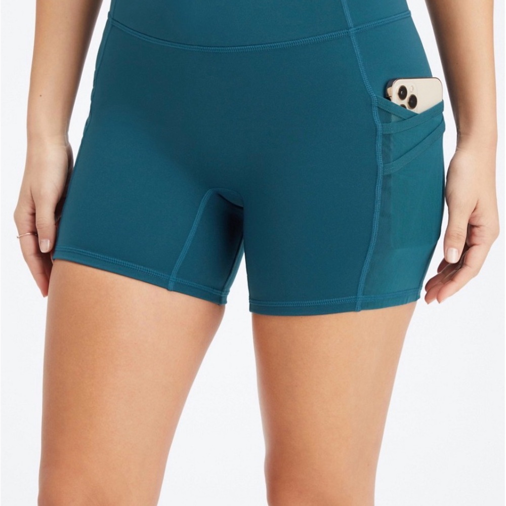 Fabletics Trinity Motion365® Mid-Rise 5'' Shorts- Midnight Wave